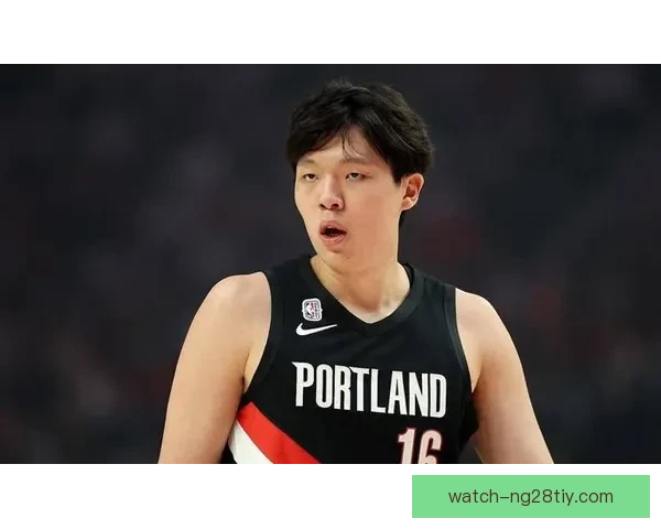 新秀赛杨瀚森三分开心逗乐全场